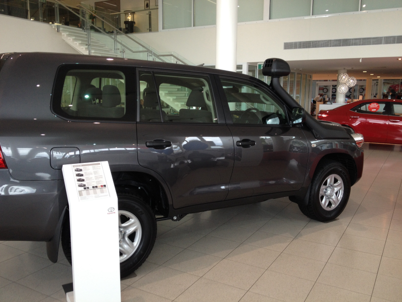 Illustration for article titled Land Cruiser GX spec